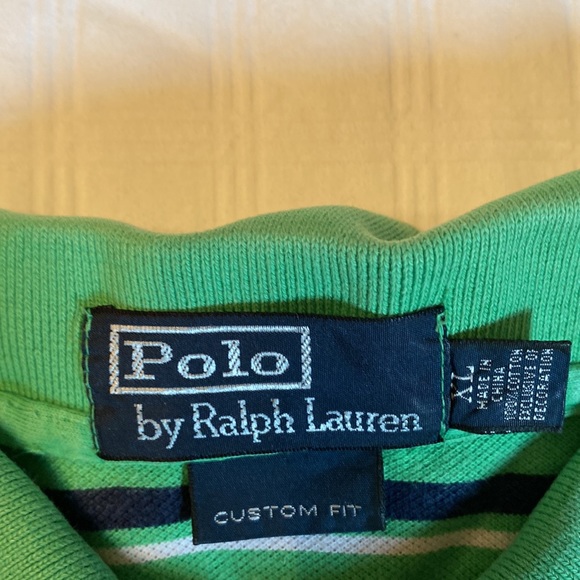 Ralph Lauren Men.Worn in good condition. Collar on 2 small discoloration - Picture 6 of 10